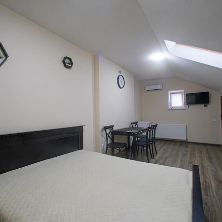 Apartments U Ratushi Kamianets-Podilsky Extérieur photo