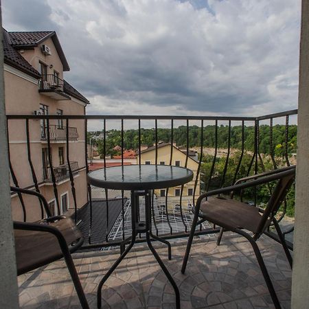 Apartments U Ratushi Kamianets-Podilsky Extérieur photo