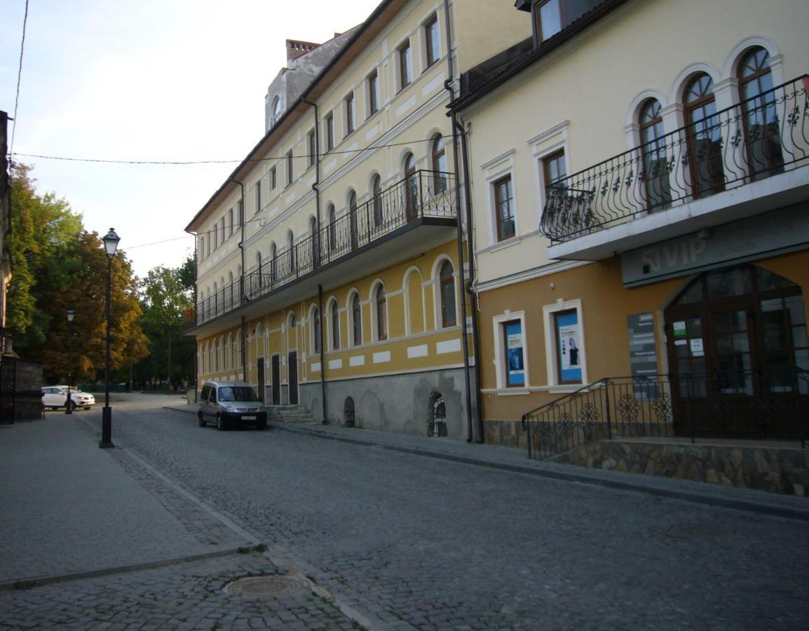 Apartments U Ratushi Kamianets-Podilsky Extérieur photo