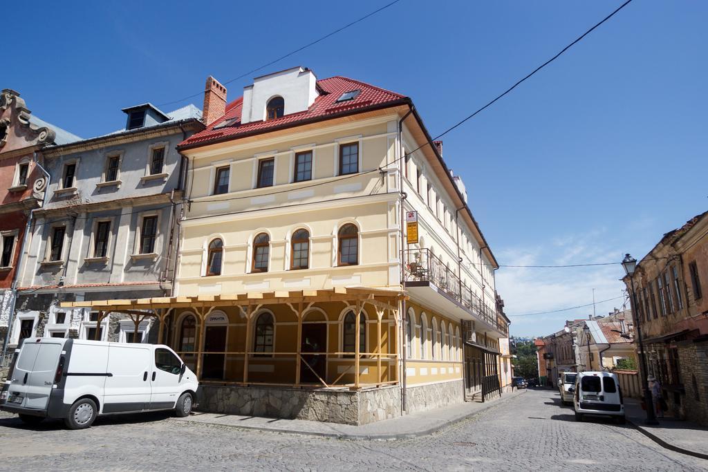 Apartments U Ratushi Kamianets-Podilsky Extérieur photo